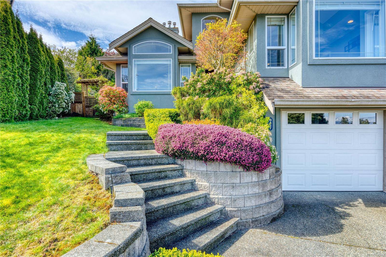 Nanaimo, BC V9V 1P2,6427 Zante Pl