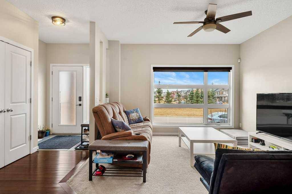 Calgary, AB T2Z 1Z4,24 Copperpond PARK Southeast