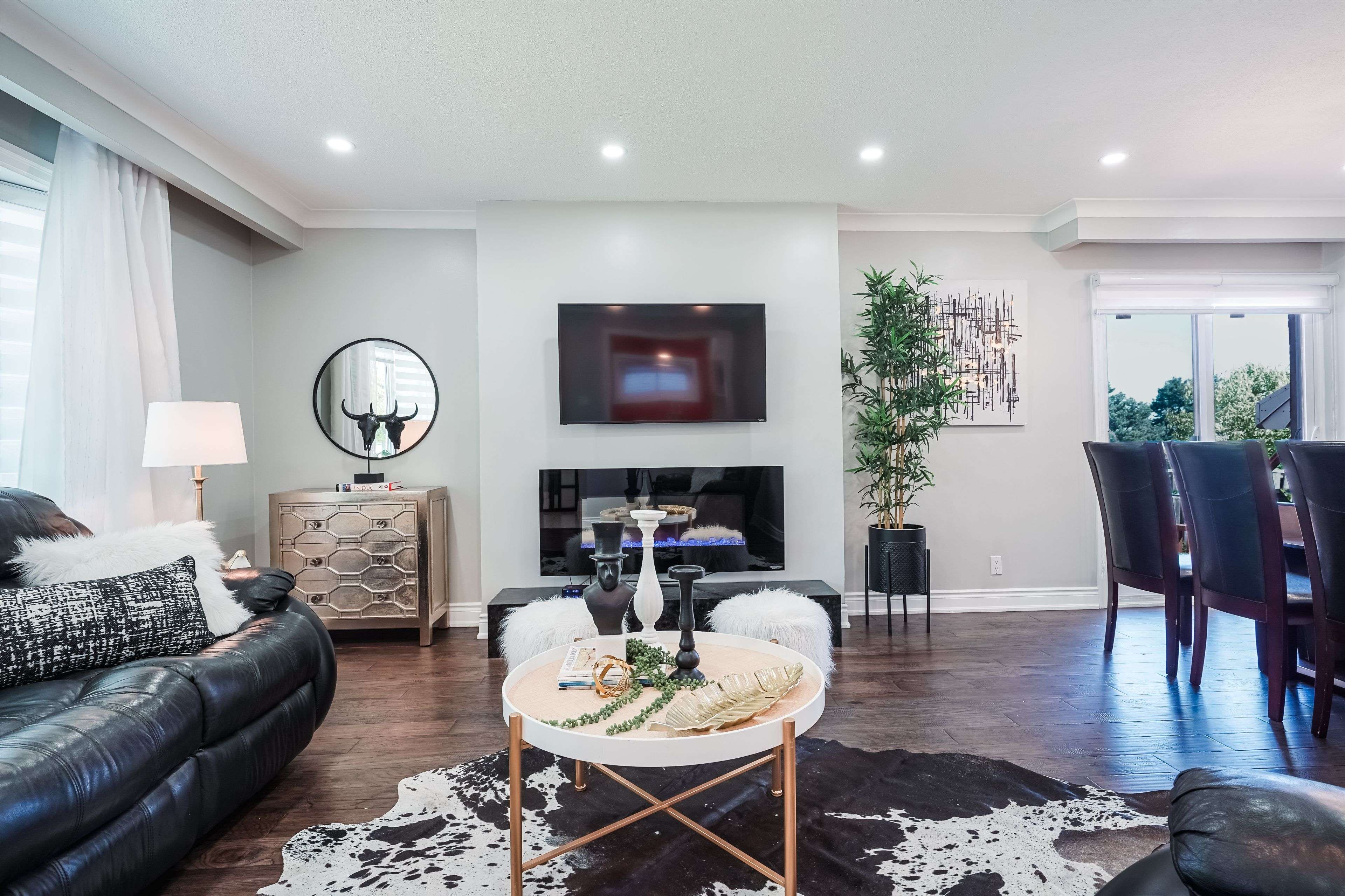 Toronto E09, ON M1H 2J6,93 Amberjack BLVD