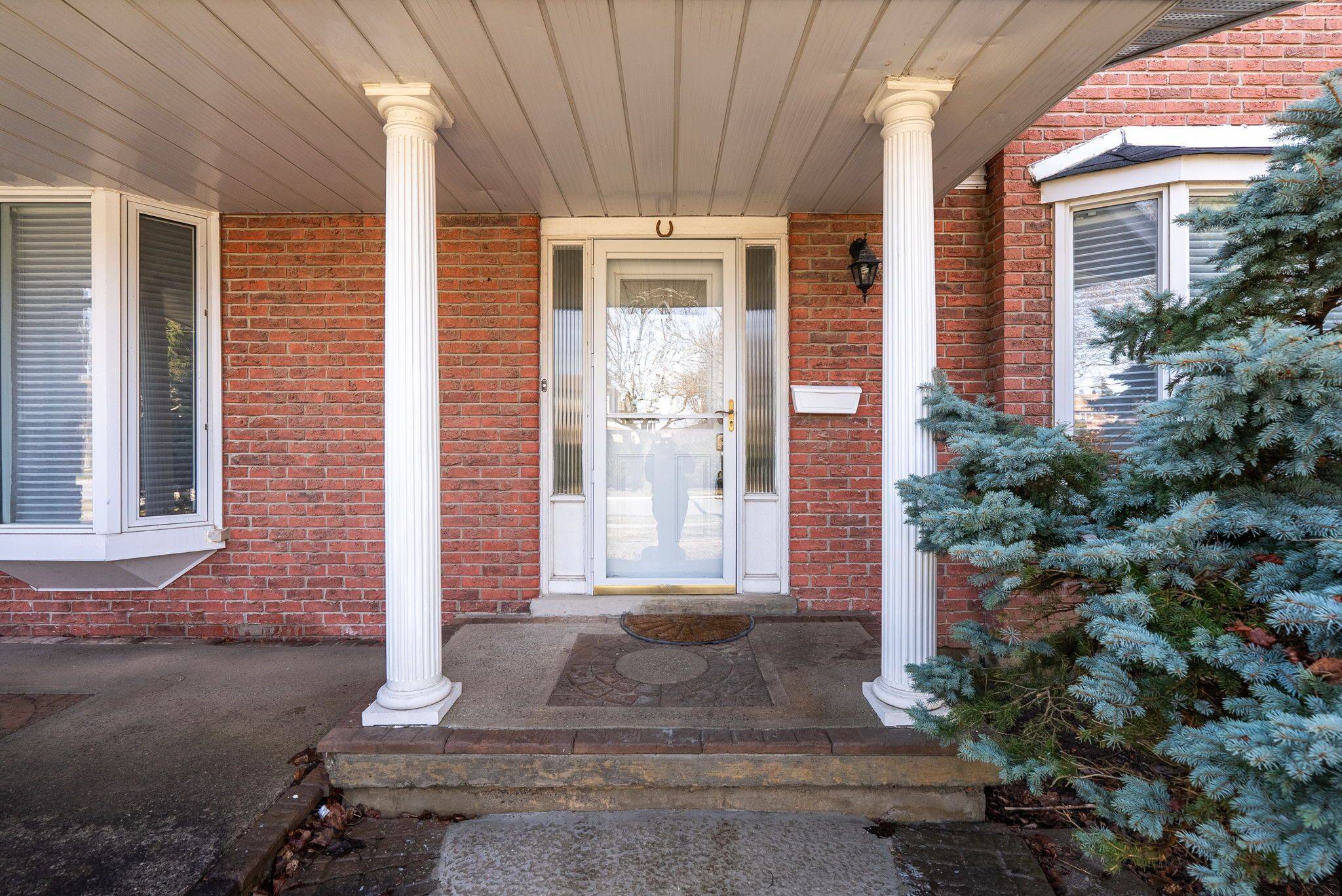 Whitby, ON L1N 6M4,146 Gadsby DR