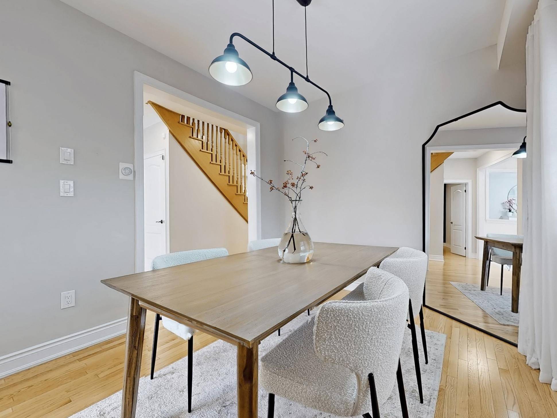 Bradford West Gwillimbury, ON L3Z 0X8,124 Milby CRES