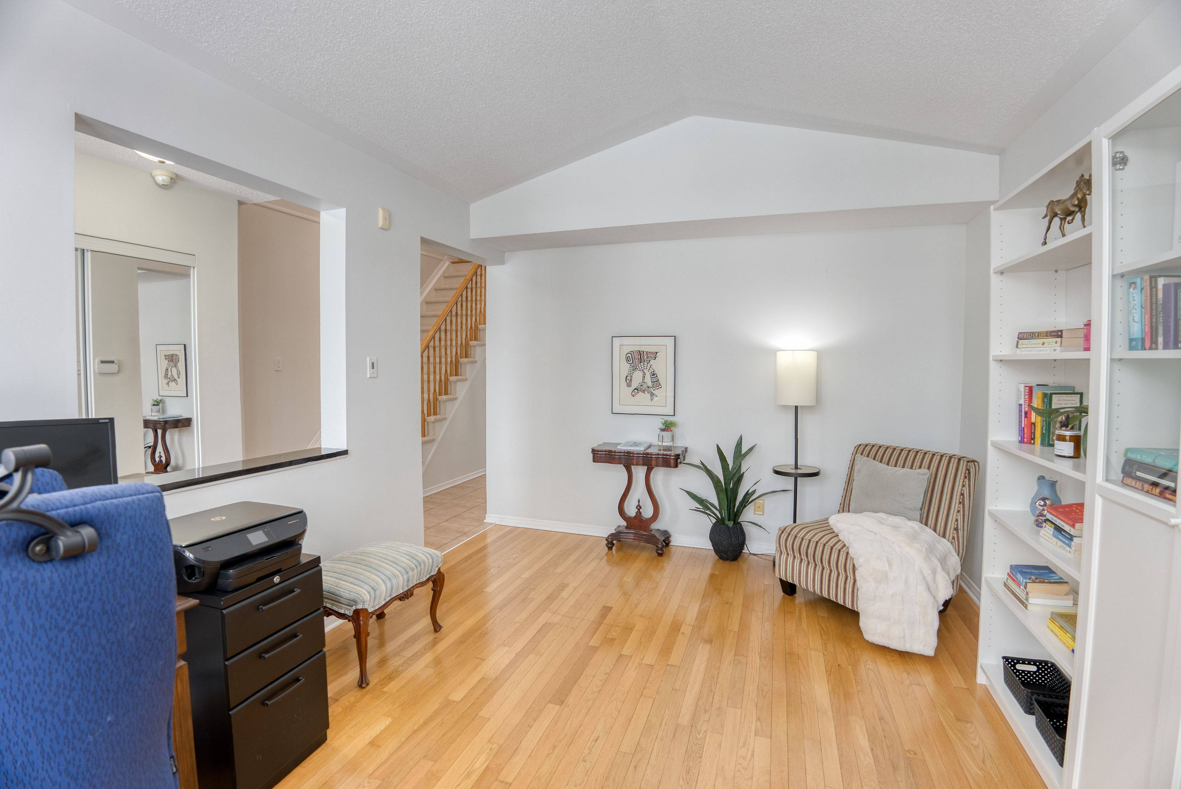 Stittsville - Munster - Richmond, ON K2S 2C2,139 Abaca WAY