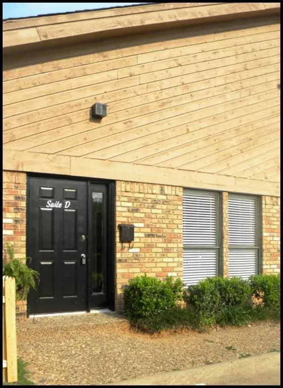 Arlington, TX 76016,3711 W Green Oaks Boulevard #D