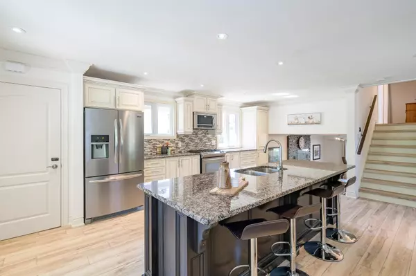 Barrie, ON L4N 2W6,47 Springhome RD