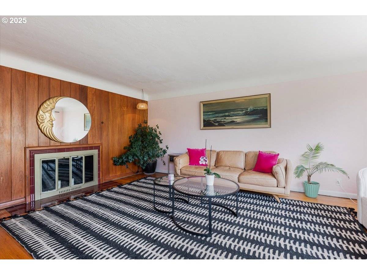 Salem, OR 97302,570 BEN VISTA DR S