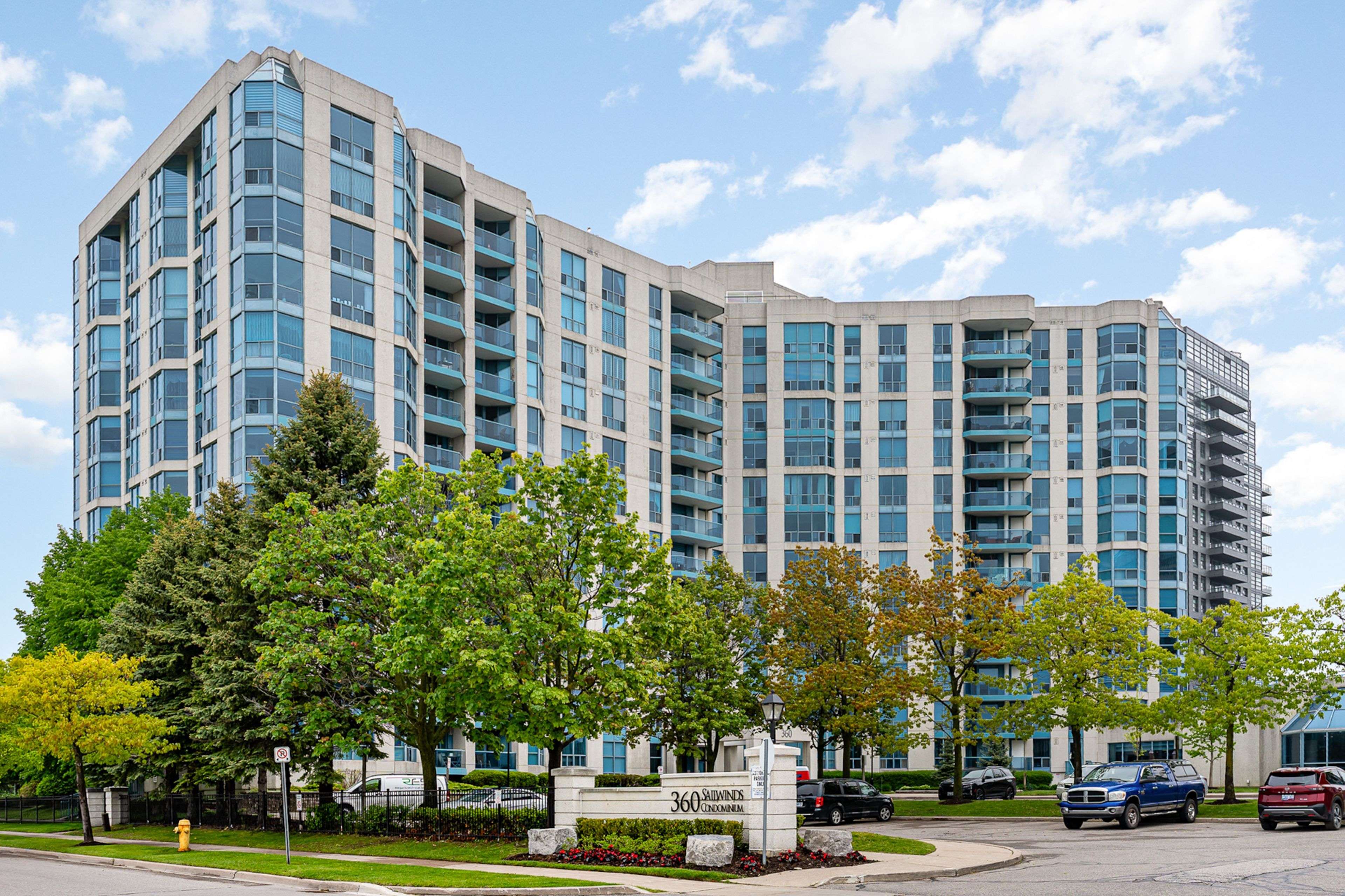 Whitby, ON L1N 9G2,360 Watson ST #911