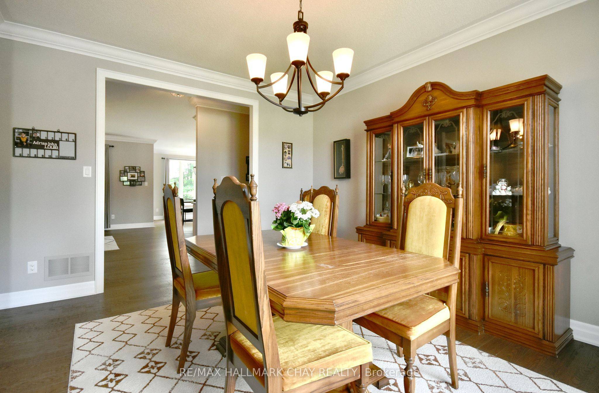 Springwater, ON L9X 0V4,5 Kanata CT