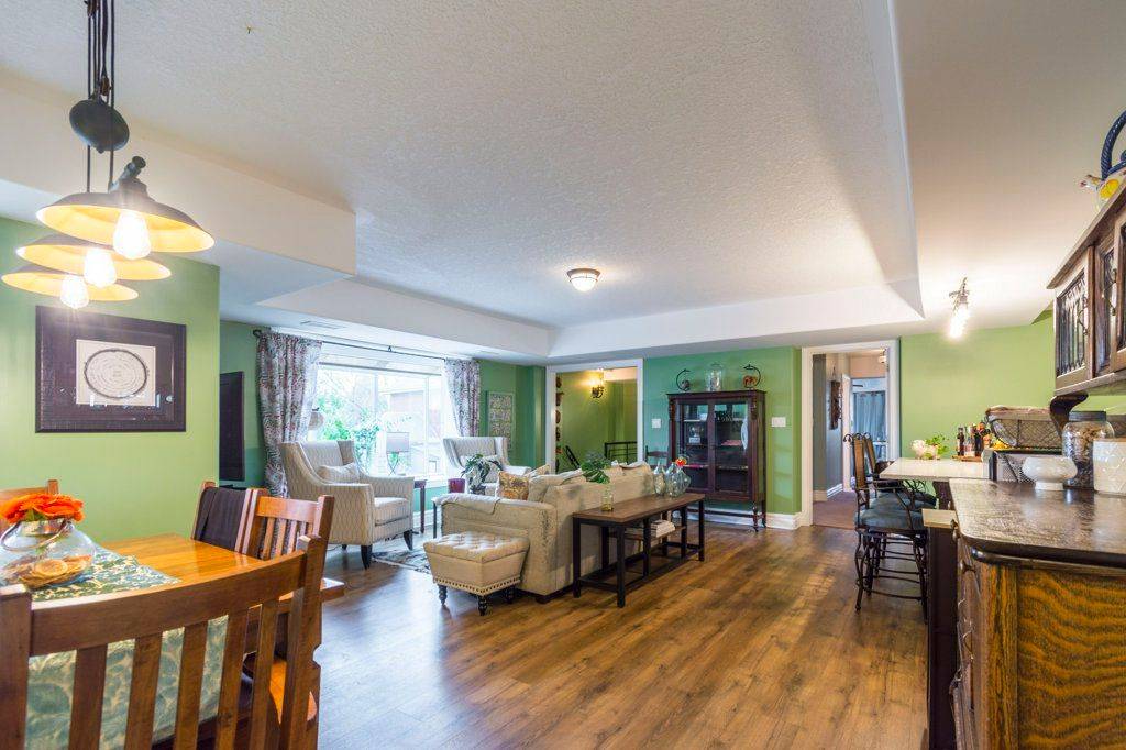 Belleville, ON K8N 4L1,145 Farley AVE #103