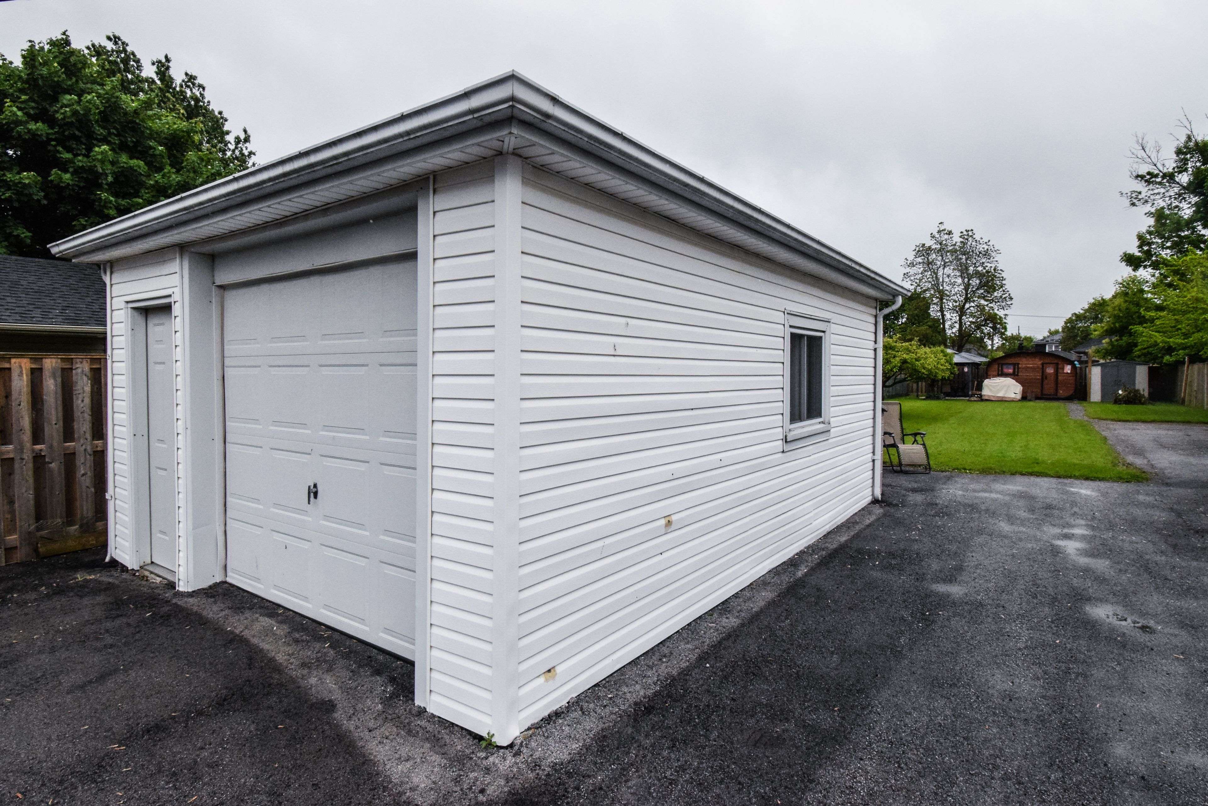 Welland, ON L3B 3B7,258 Hellems AVE
