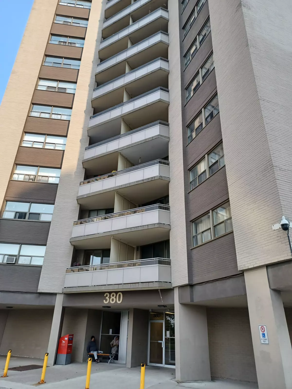 Toronto W09, ON M9R 1T3,380 DIXON RD #2503