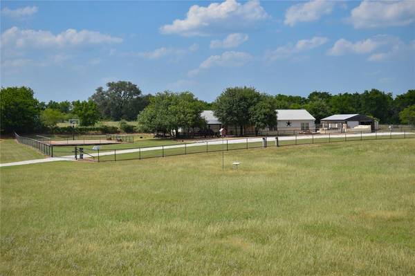 11001 Yankie Road, China Spring, TX 76633
