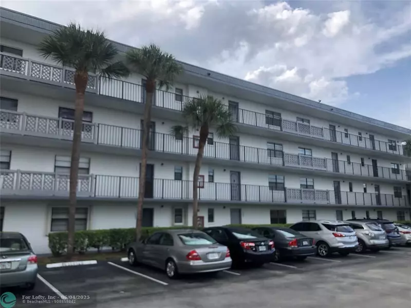 9233 SW 8th St #420, Boca Raton, FL 33428