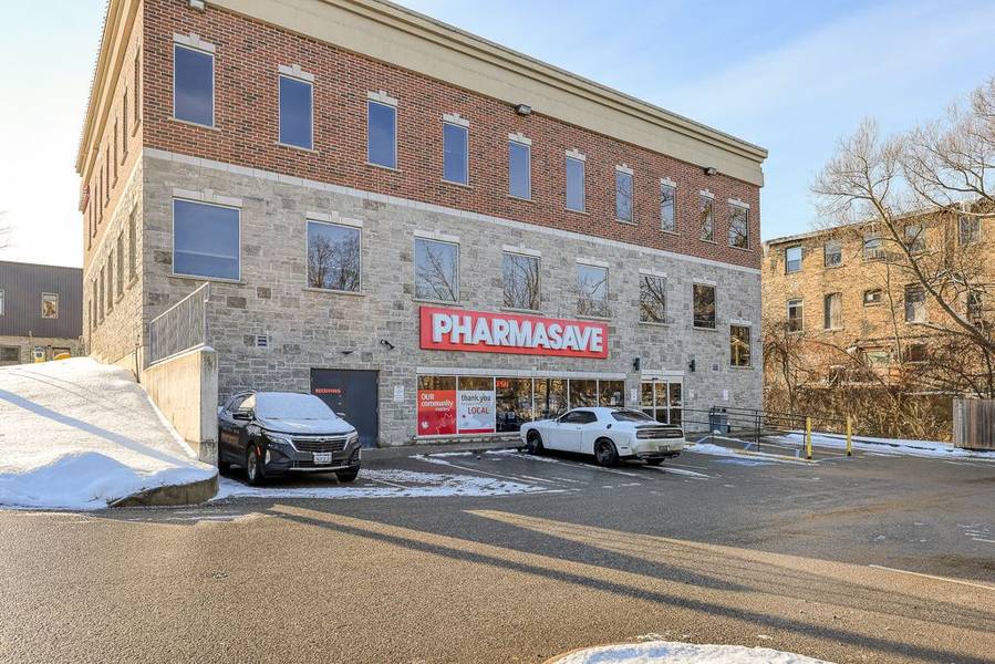 19 King ST E, Ingersoll, ON N5C 1G3