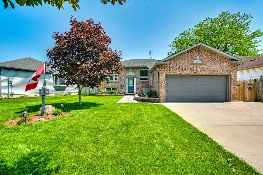 12 Woodside SQ, Pelham, ON L0S 1E4