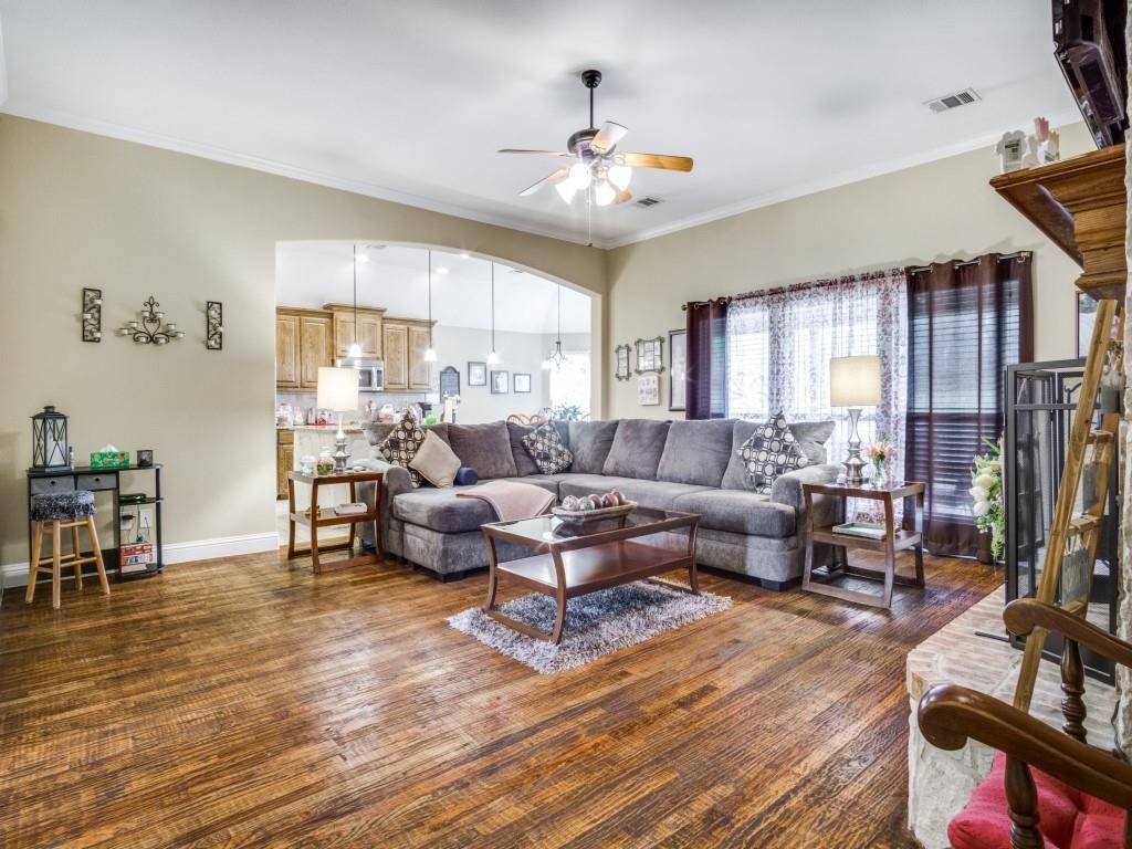 Runaway Bay, TX 76426,102 Timber Trail