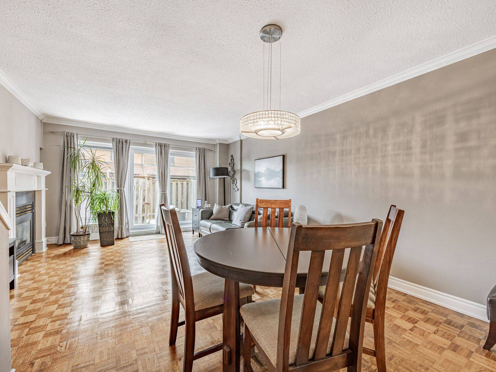 Toronto E08, ON M1E 4S5,28 Livingston RD #69