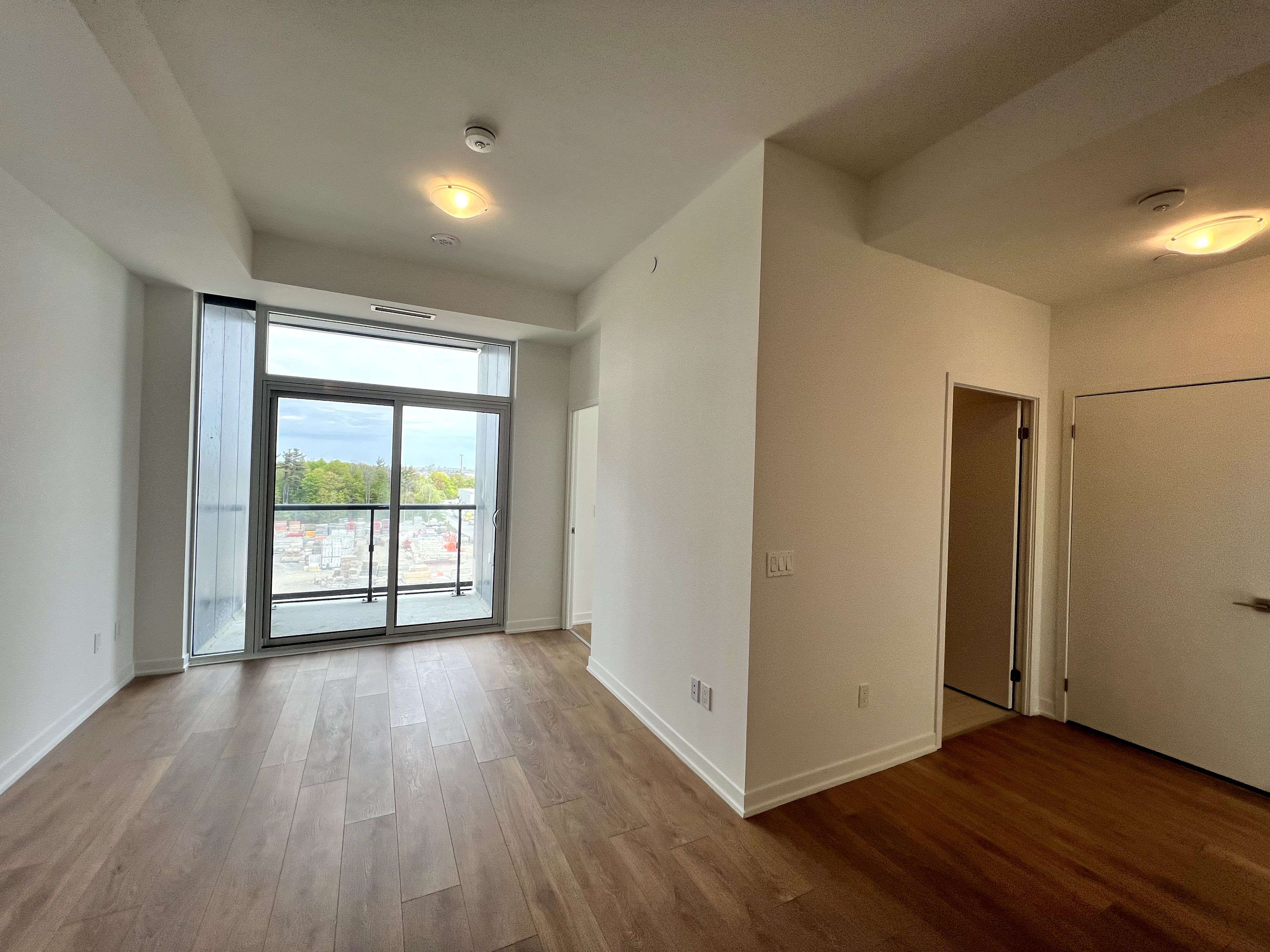 Vaughan, ON L4K 0R5,474 Caldari RD #613
