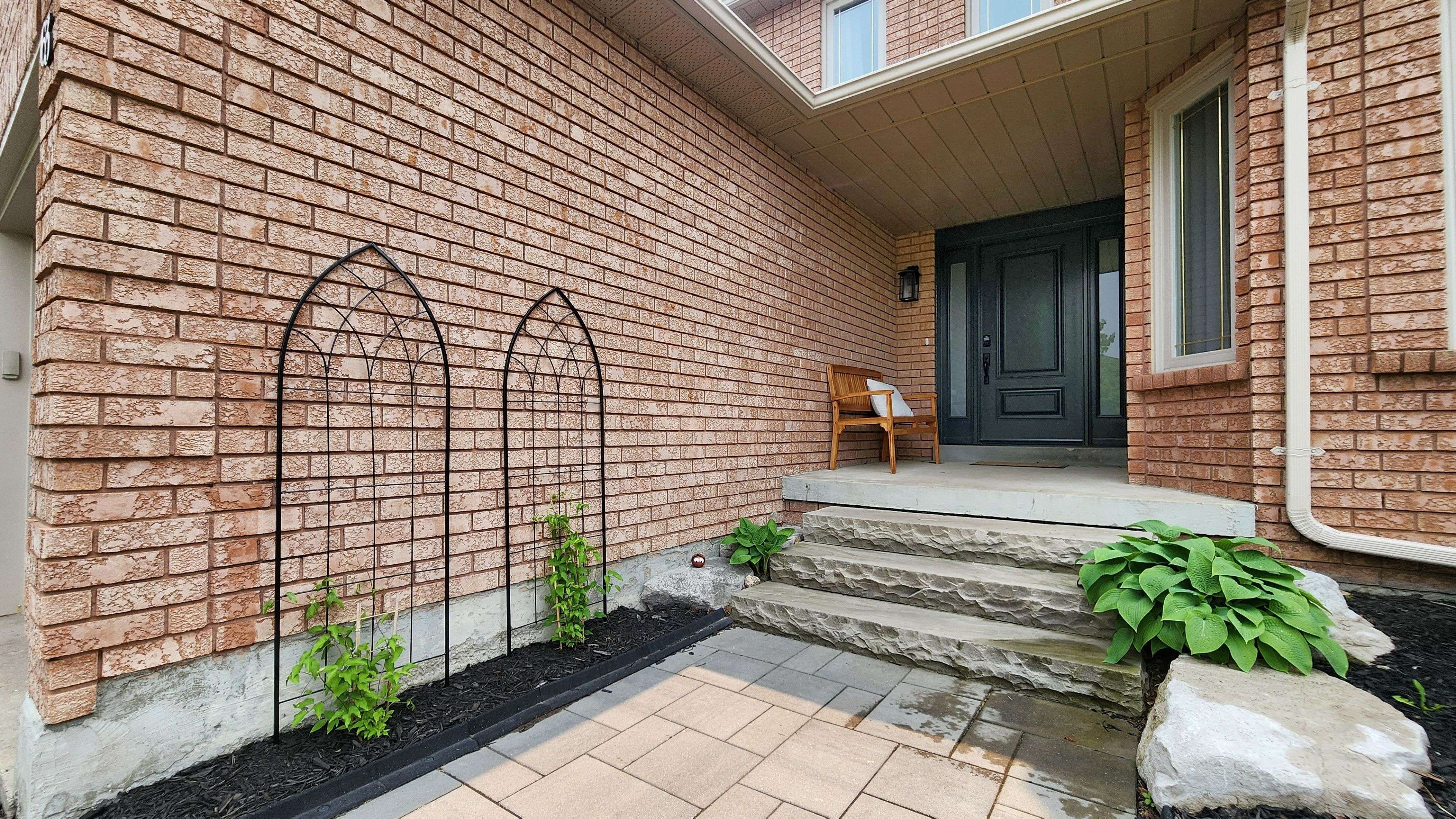 Barrie, ON L4N 6Y2,63 James ST