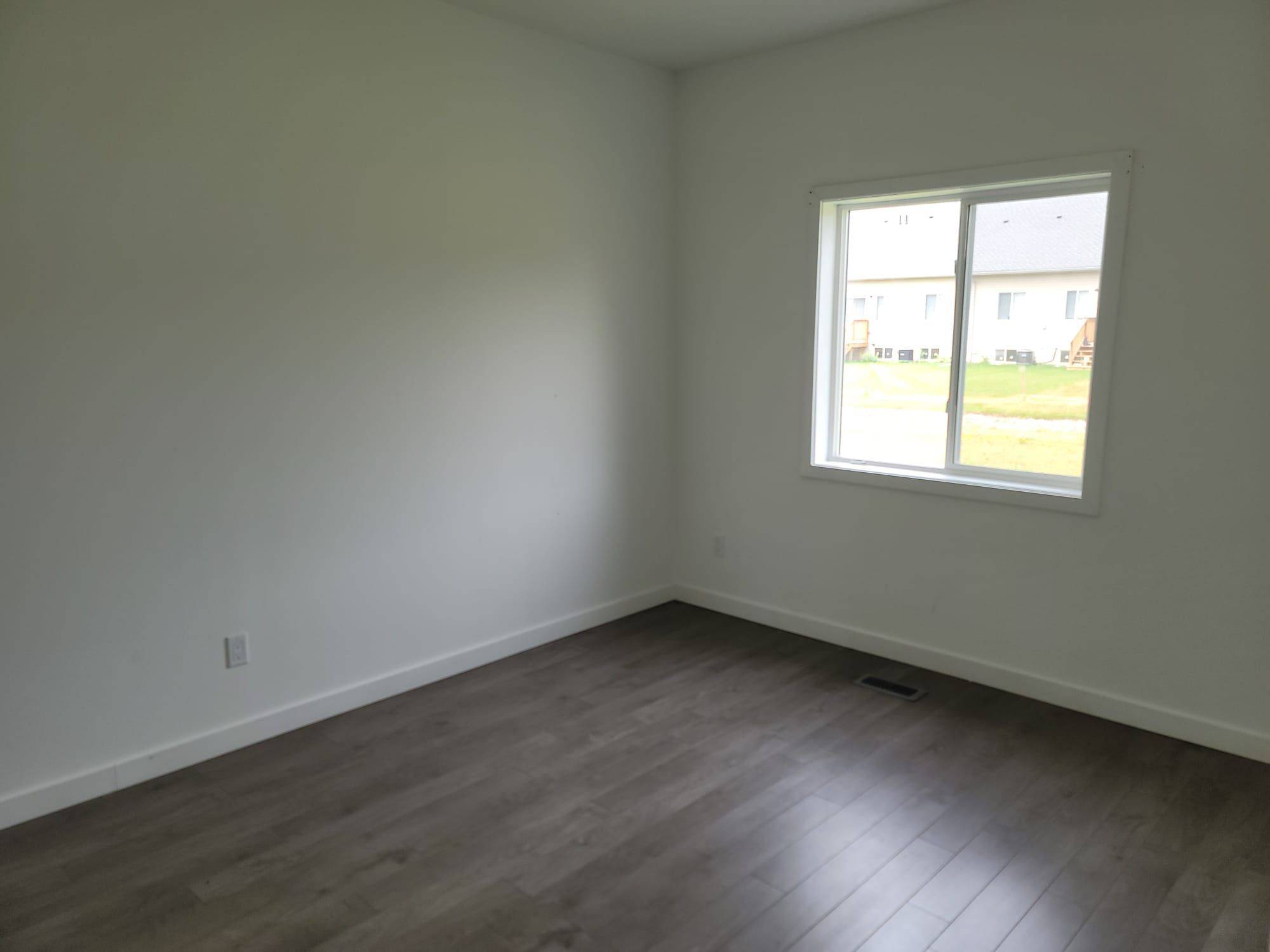 Welland, ON L3B 2W3,356 Alberta ST