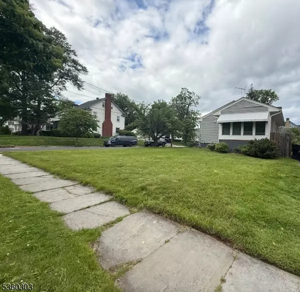 Plainfield City, NJ 07062,131-33 Netherwood Ave