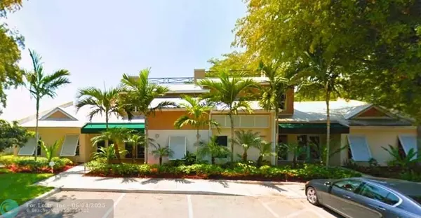 1232 N University Dr #Second Floor, Plantation, FL 33322