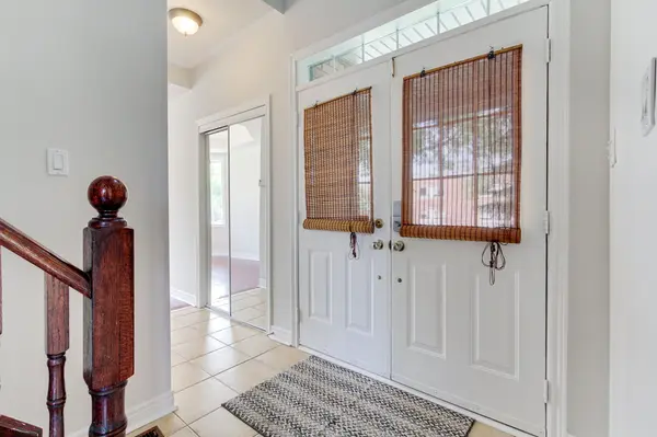 Aurora, ON L4G 7P4,119 Watkins Glen CRES