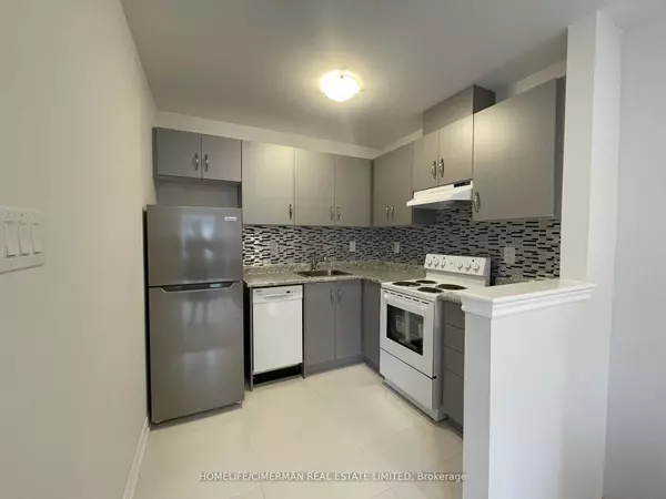 Markham, ON L6B 0Z3,7 Waterleaf RD #Coach