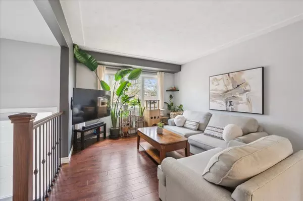 Kitchener, ON N2E 1N7,147 Coach Hill DR