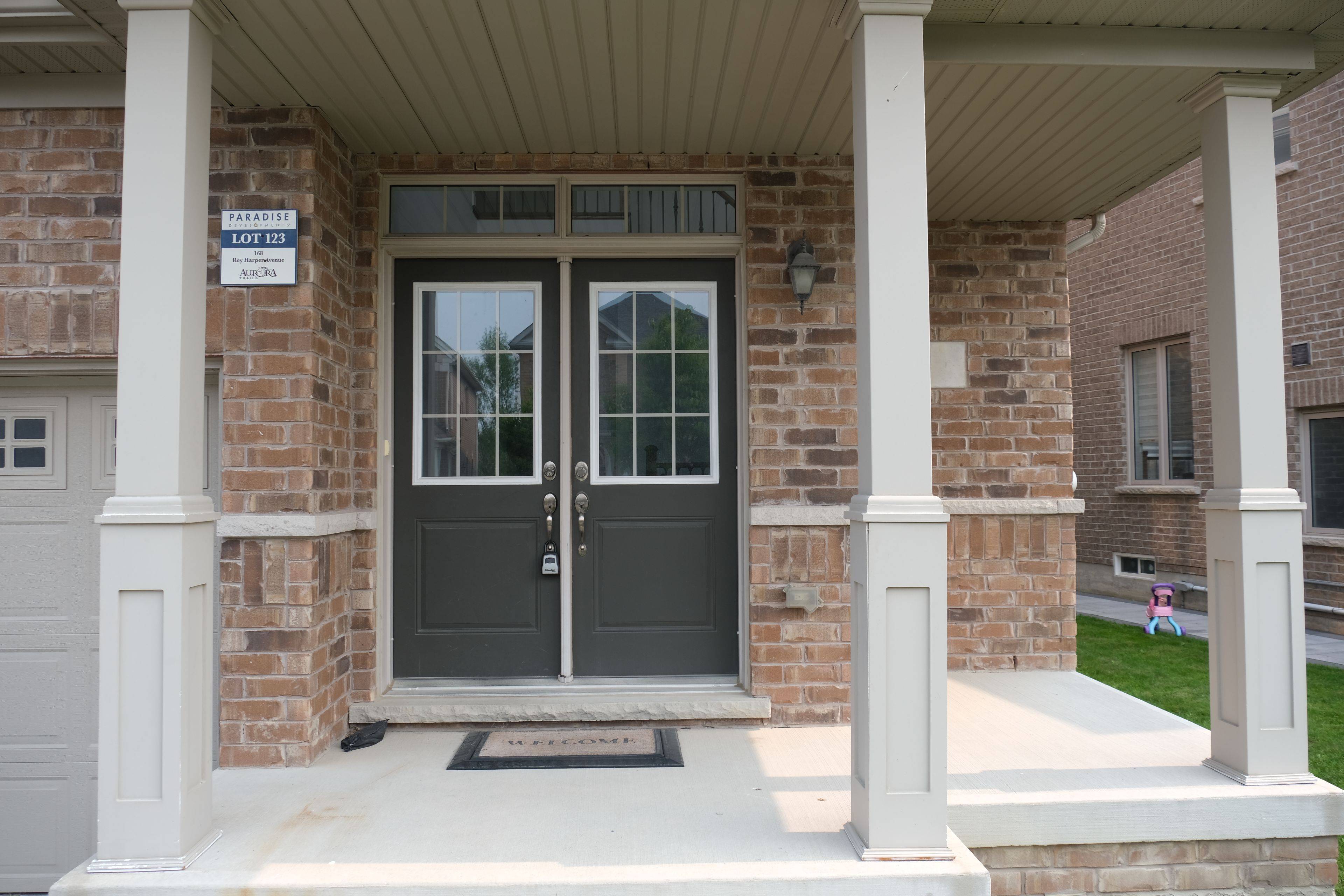 Aurora, ON L4G 0V6,168 Roy Harper AVE