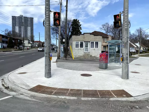 Toronto E06, ON M1L 3W7,104 Danforth RD N