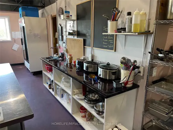 New Tecumseth, ON L9R 1B5,17 Young ST