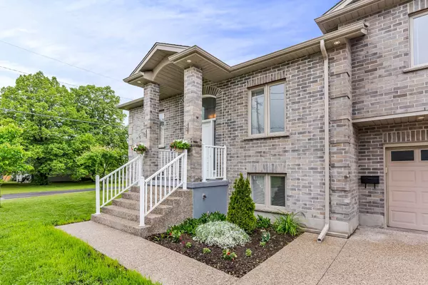 Kitchener, ON N2K 1C1,111 Schweitzer ST
