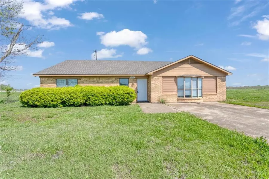 909 E FM 902, Howe, TX 75459