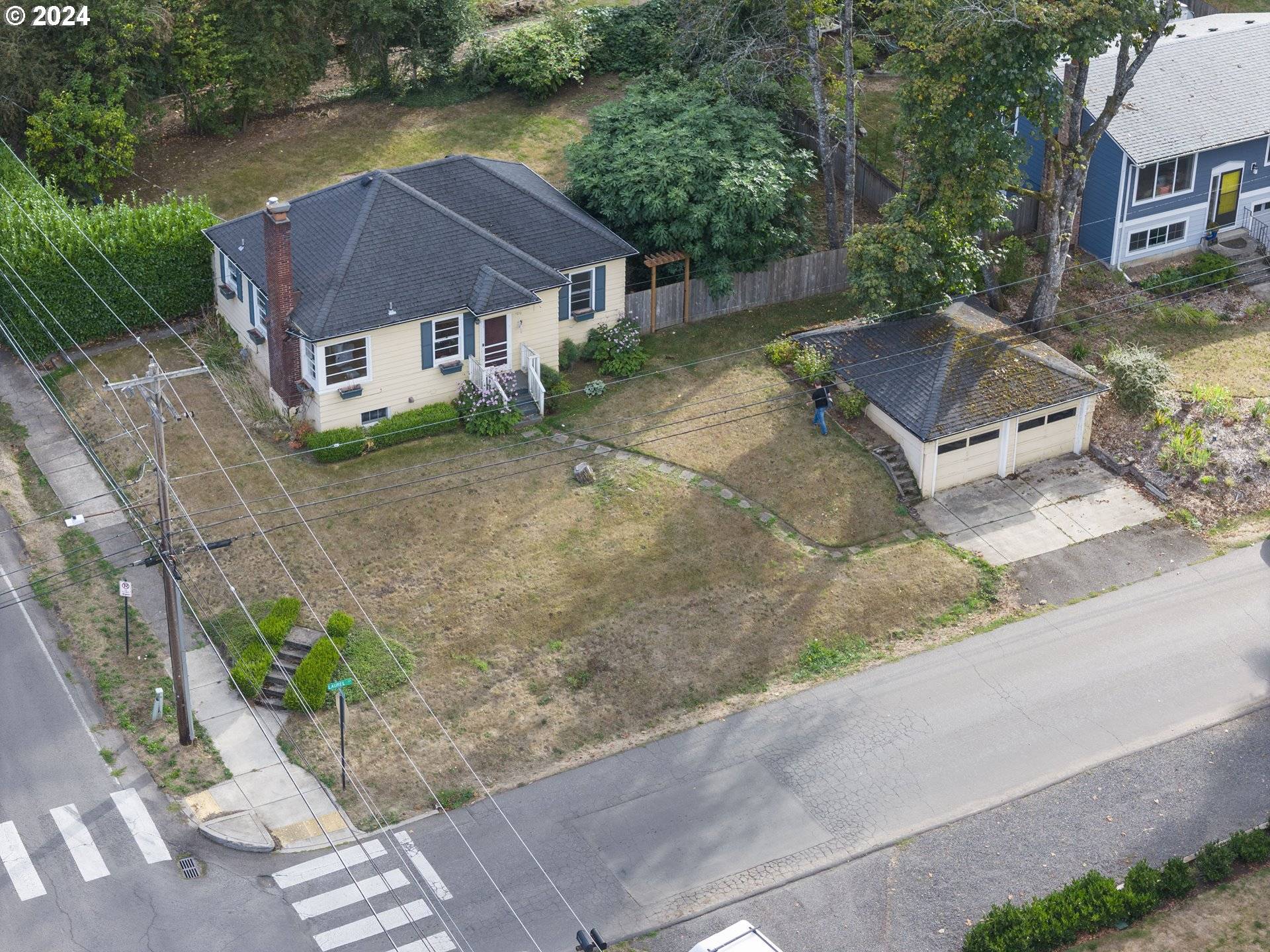 Lake Oswego, OR 97034,1212 LAUREL ST #8