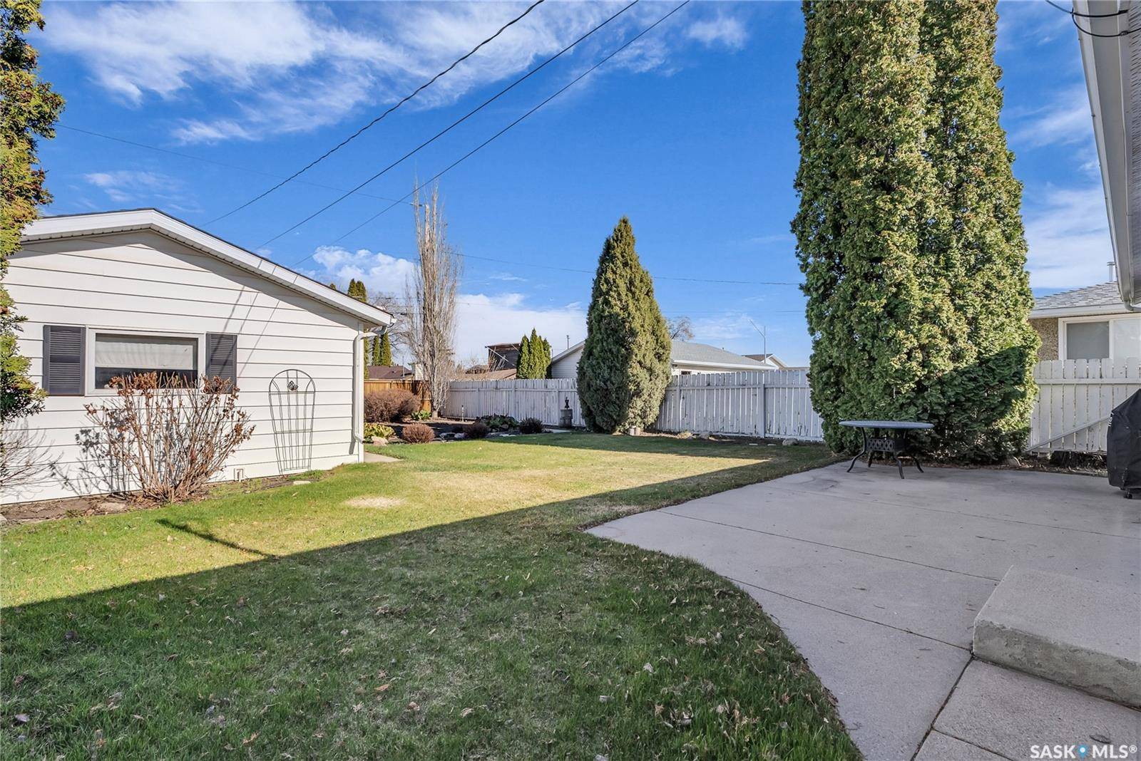 Saskatoon, SK S7M 3E9,534 V AVENUE S