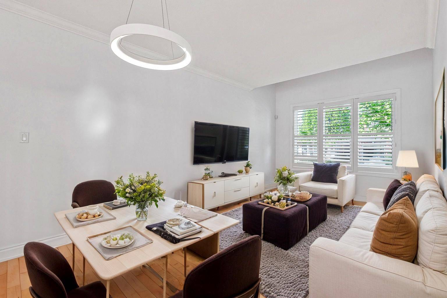 Oakville, ON L6M 4X3,2270 Dunforest CRES