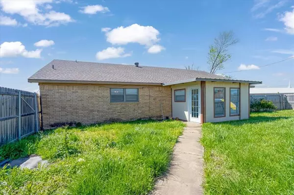 Howe, TX 75459,909 E FM 902
