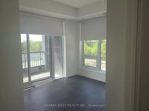Richmond Hill, ON L4C 5T6,3 Rosewater ST #303W