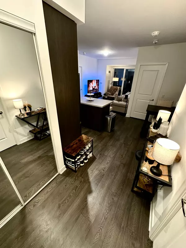 Mississauga, ON L5M 0Z7,4655 Metcalfe AVE #2101