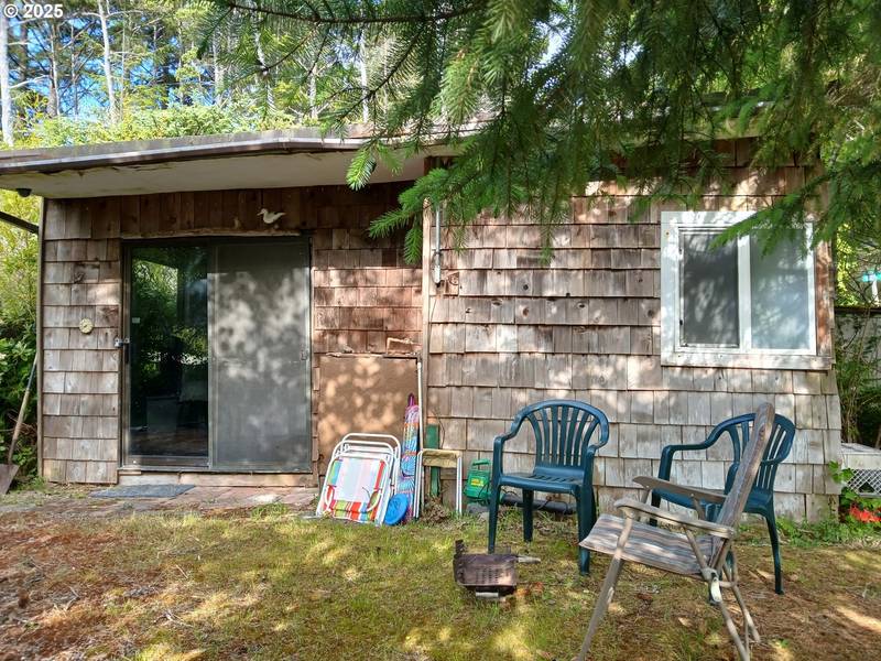 6543 NE MASON AVE, Yachats, OR 97498