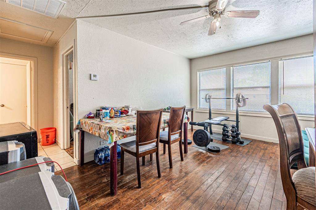Dallas, TX 75211,4025-4031 Mathers Court