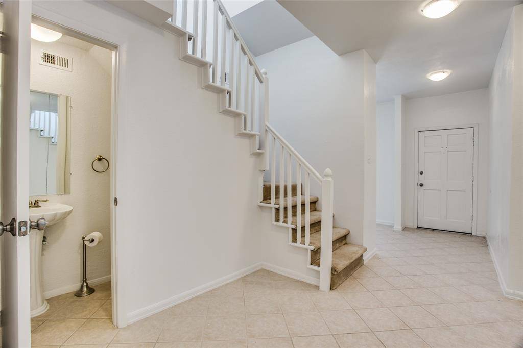 Dallas, TX 75219,3817 Rawlins Street #101