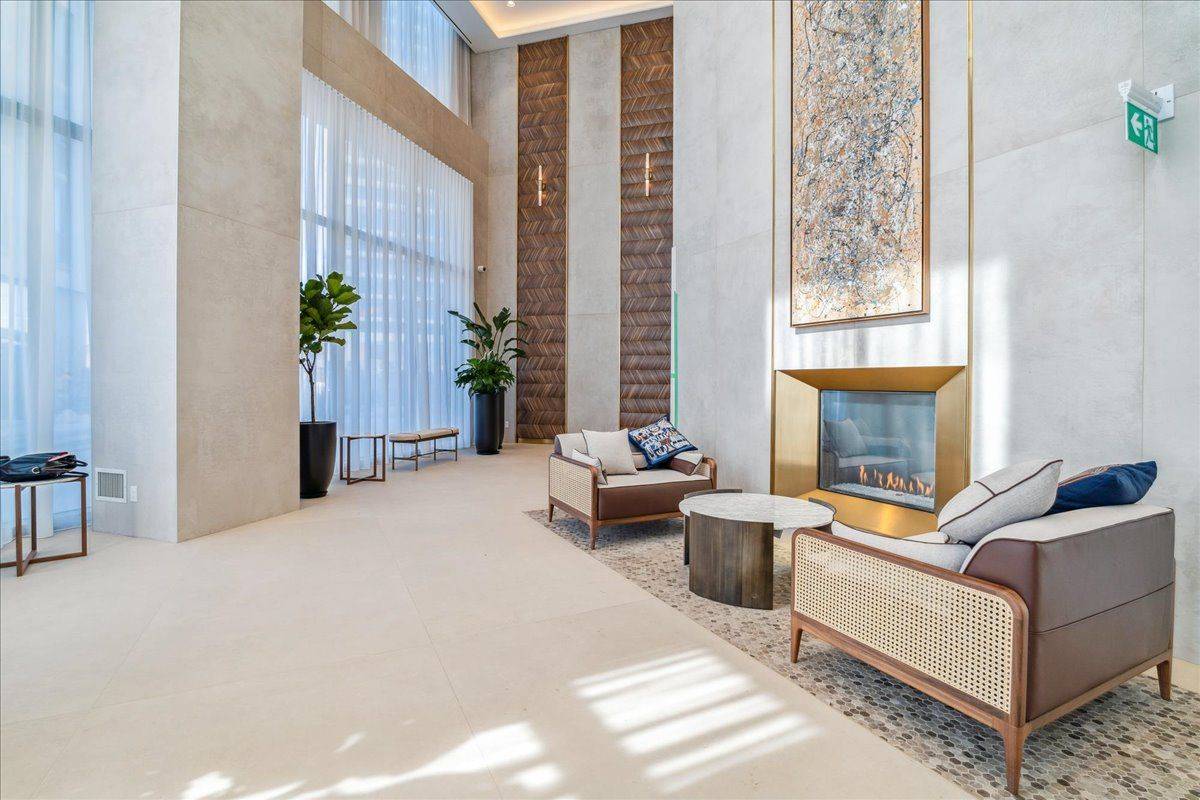Vaughan, ON L4K 0L1,1000 Portage Pkwy #3508