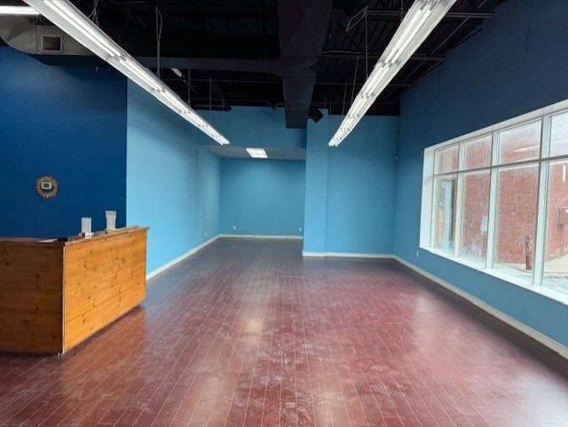 Caledon, ON L7E 4T7,256 Queen ST S #2