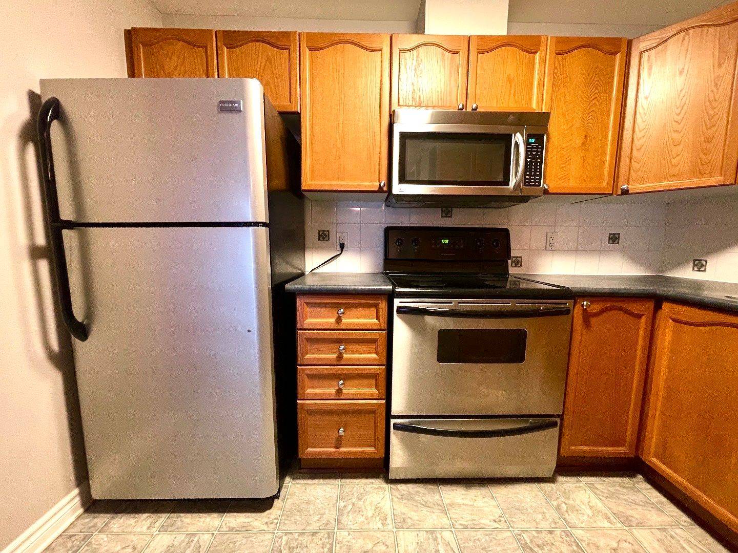 Barrhaven, ON K2G 7C7,139 Oldfield ST #B