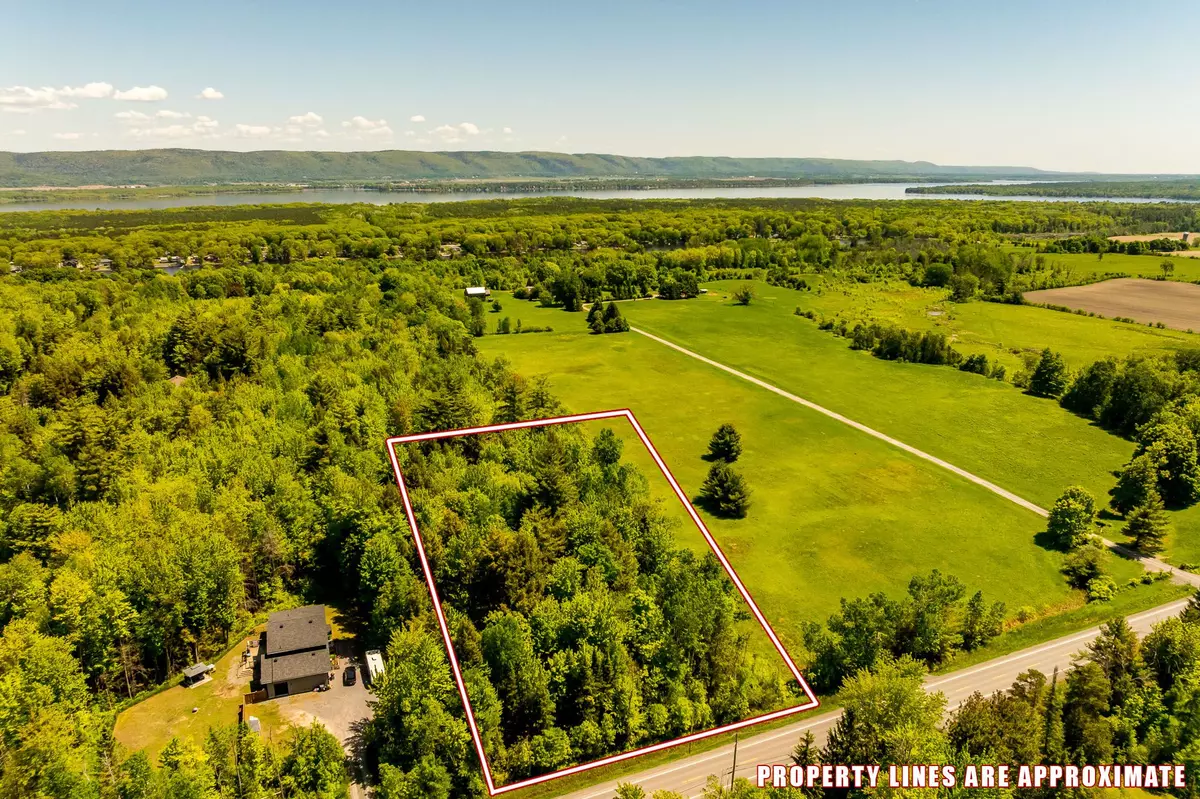 Constance Bay - Dunrobin - Kilmaurs - Woodlawn, ON K0A 3M0,4475 DUNROBIN RD