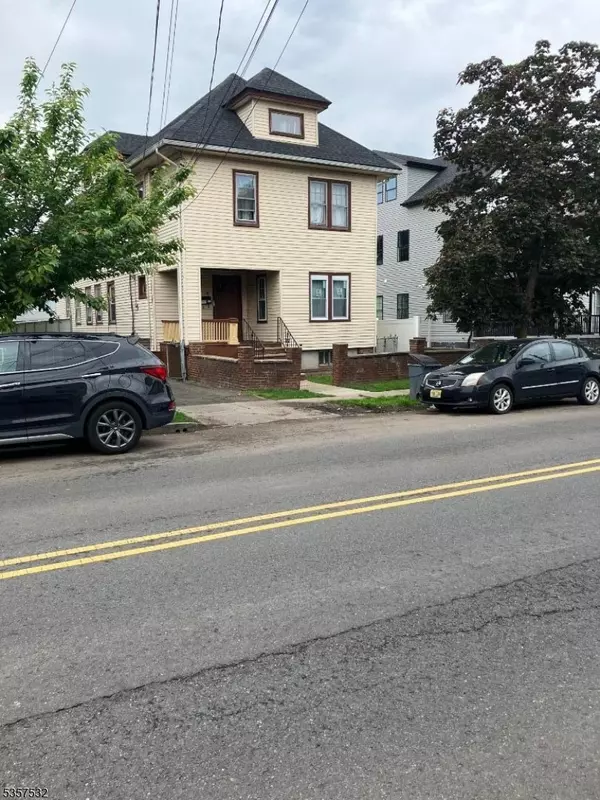 524 Jefferson Ave, Elizabeth City, NJ 07201