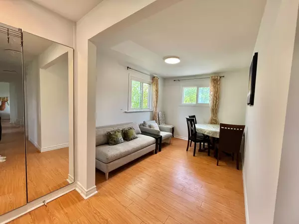 256 Homewood AVE #unit 3, Toronto C07, ON M2R 2N3