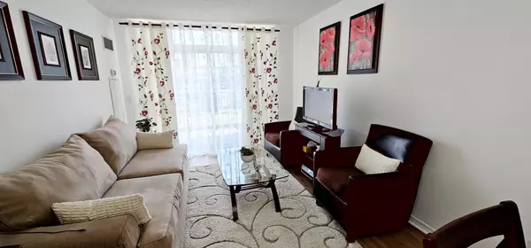 Toronto E08, ON M1M 3X9,3650 Kingston RD #115