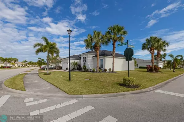 Port St Lucie, FL 34986,293 SW Lake Forest Way